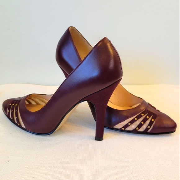 Retro ANDREA burgundy pumps with gold detail - Picture 2 of 12